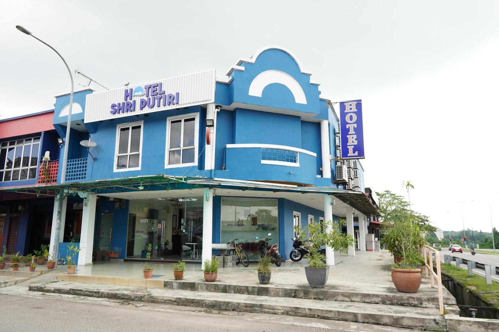 Hotel Shri Putiri 파시르구당 외부 사진